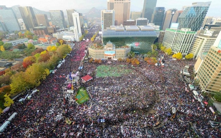 République de Corée: manifestation contre la présidente Park Geun-Hye - ảnh 1